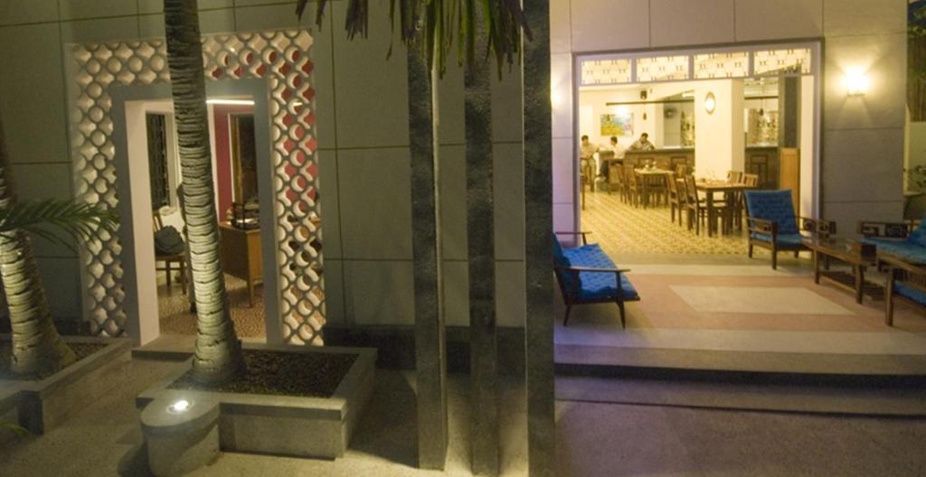 The Sangkum Hotel Phnom Penh Exterior photo