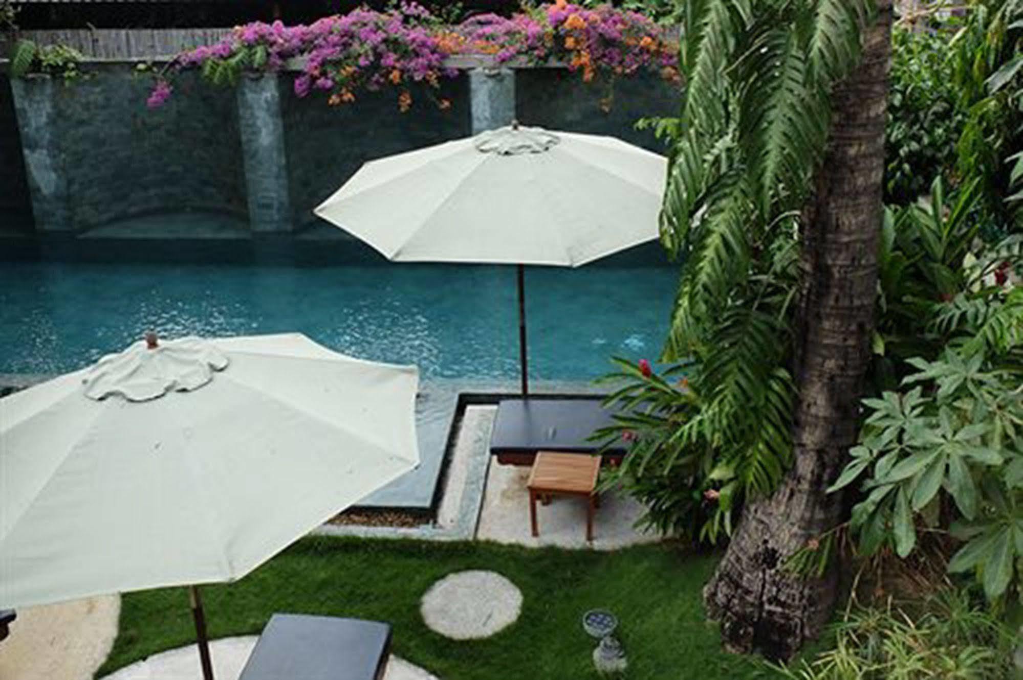The Sangkum Hotel Phnom Penh Exterior photo