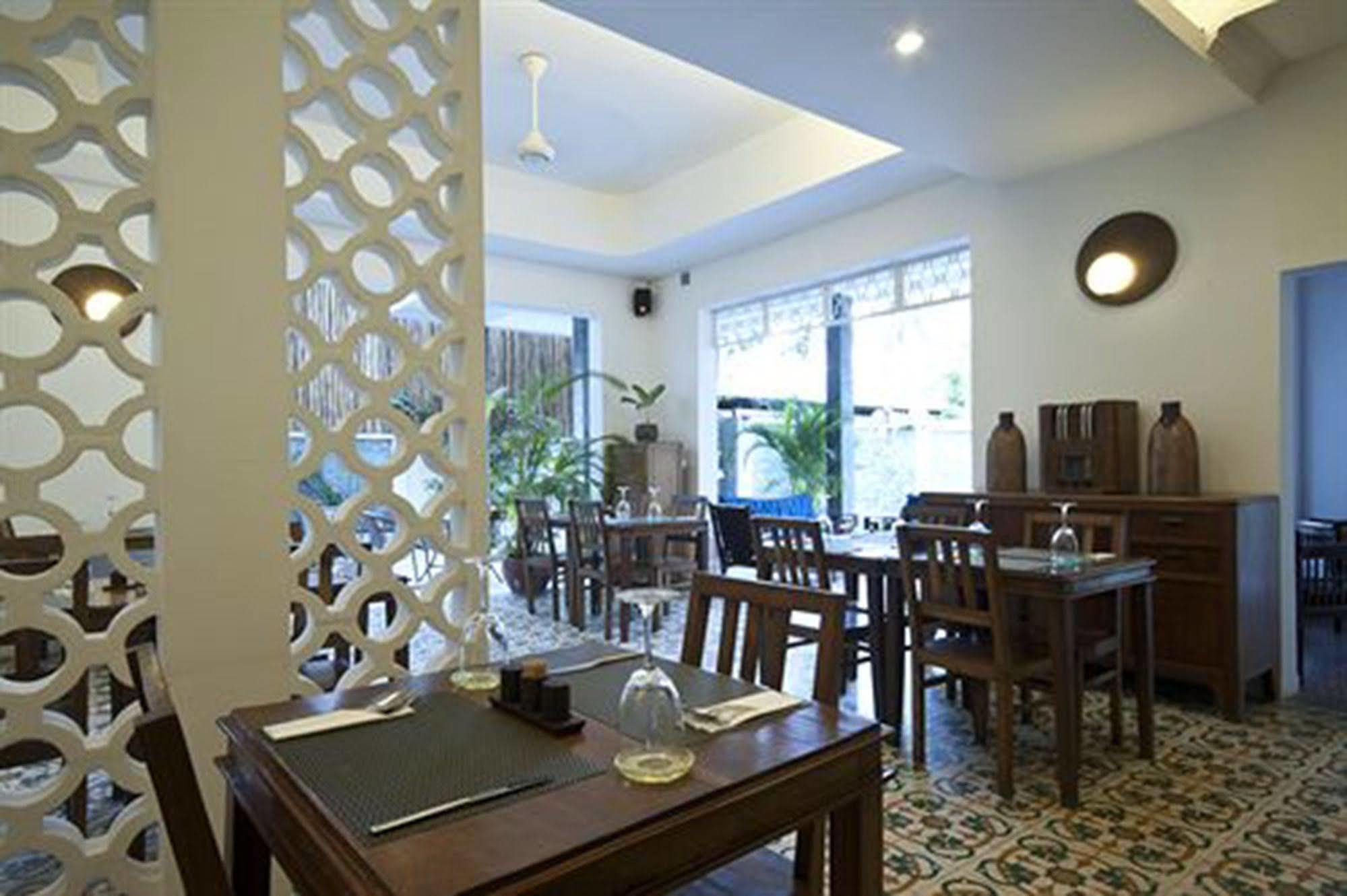 The Sangkum Hotel Phnom Penh Exterior photo