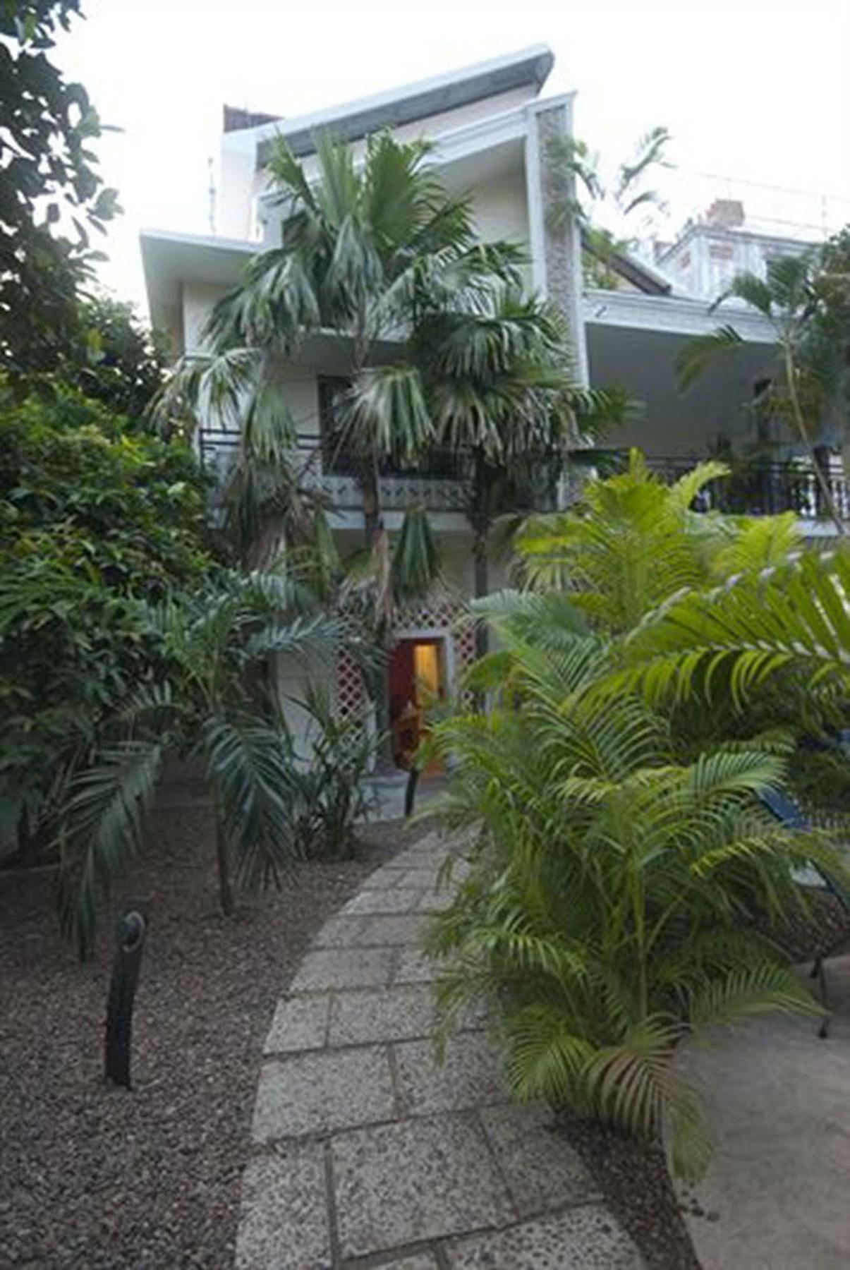 The Sangkum Hotel Phnom Penh Exterior photo